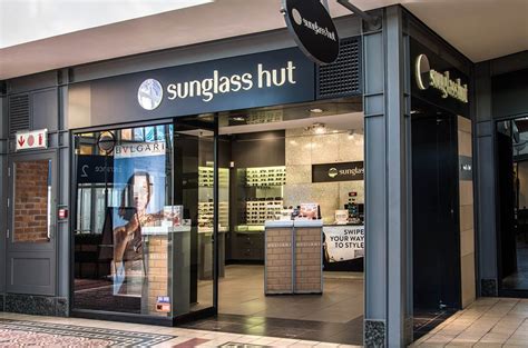 sunglass hut